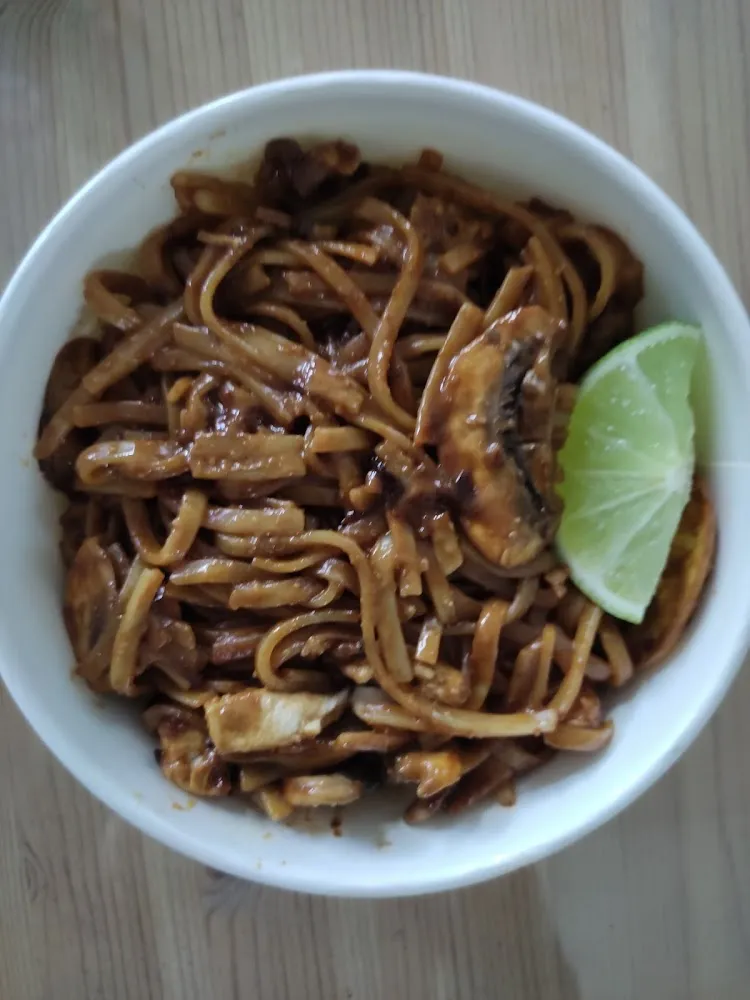 Mapbowl A la Pâte de Riz Au Poulet Au Champion Avec la Sauce Wukong Et